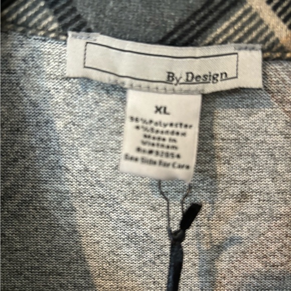 By Design NWT Plaid Soft Knit Blouse With Mid Length Roll Tab Sleeves - Picture 3 of 7